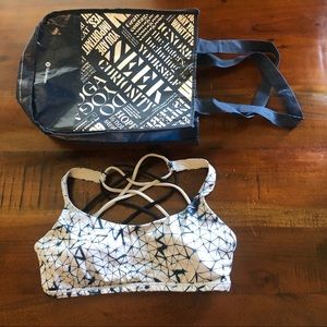 Lululemon FREE TO BE sports bra size 6